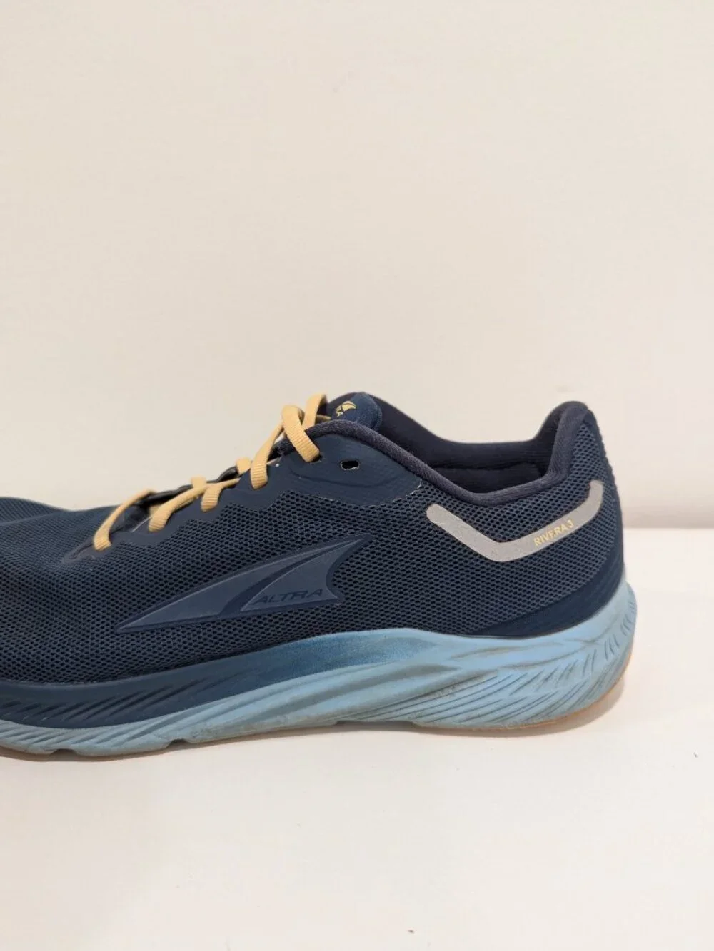 Altra Rivera 3 Women’s Running Shoes Size 9 Navy Teal Blue AL0A7R7N445